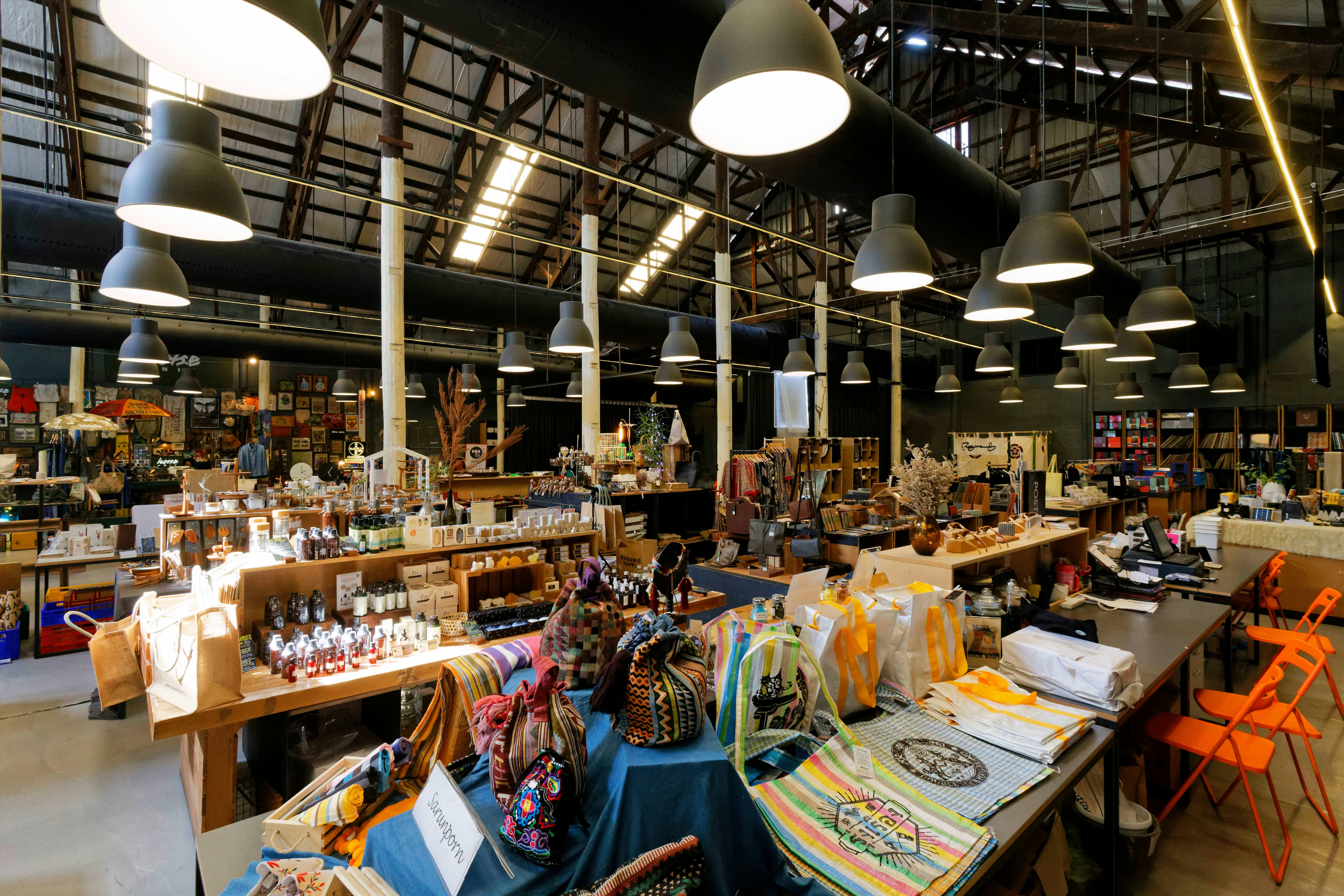 Warehouse 30 – jaunųjų Bankoko kūrėjų centras. Igor Prahin/Alamy