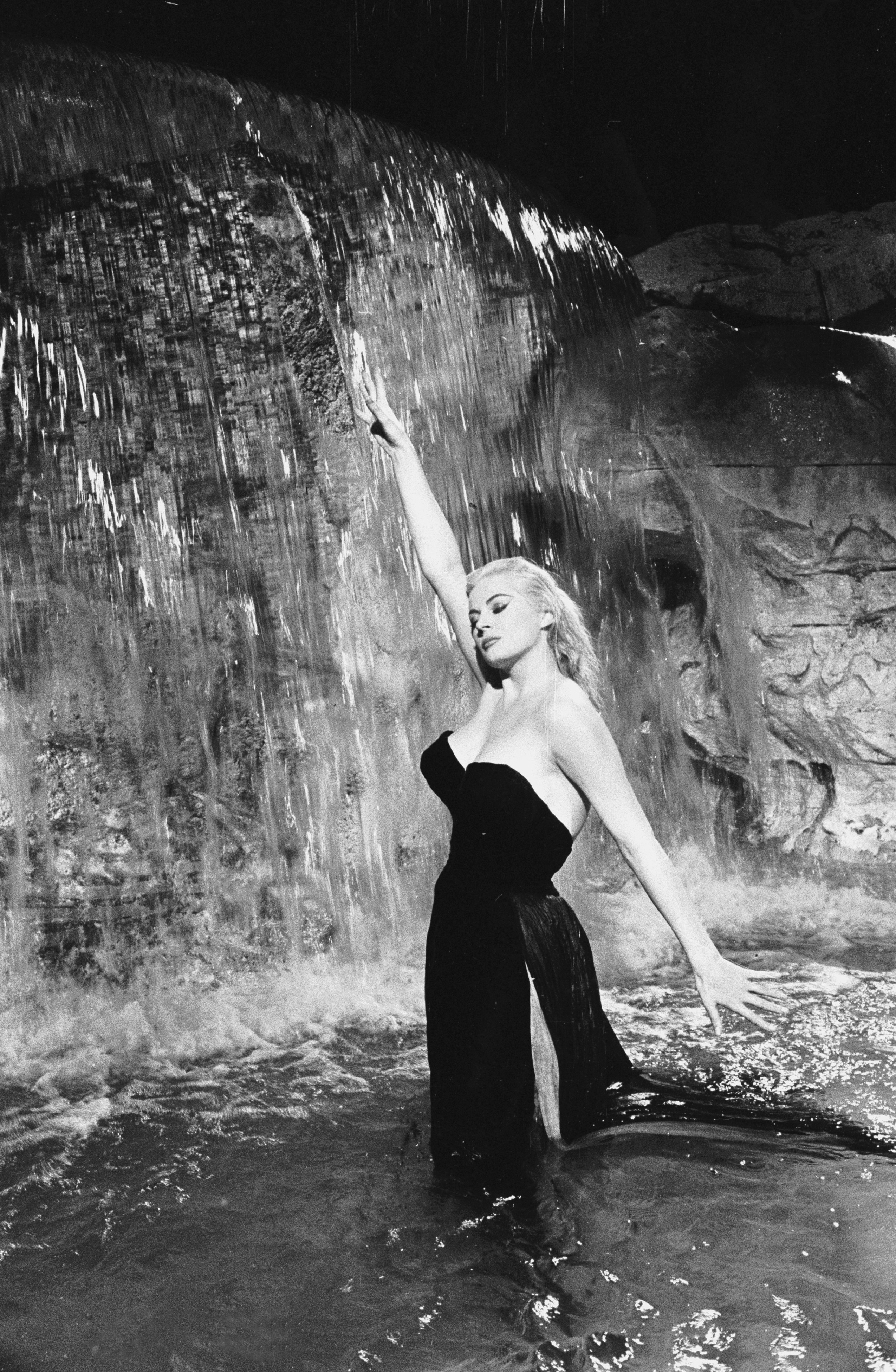 Kadras iš filmo „La Dolce Vita“ Romoje