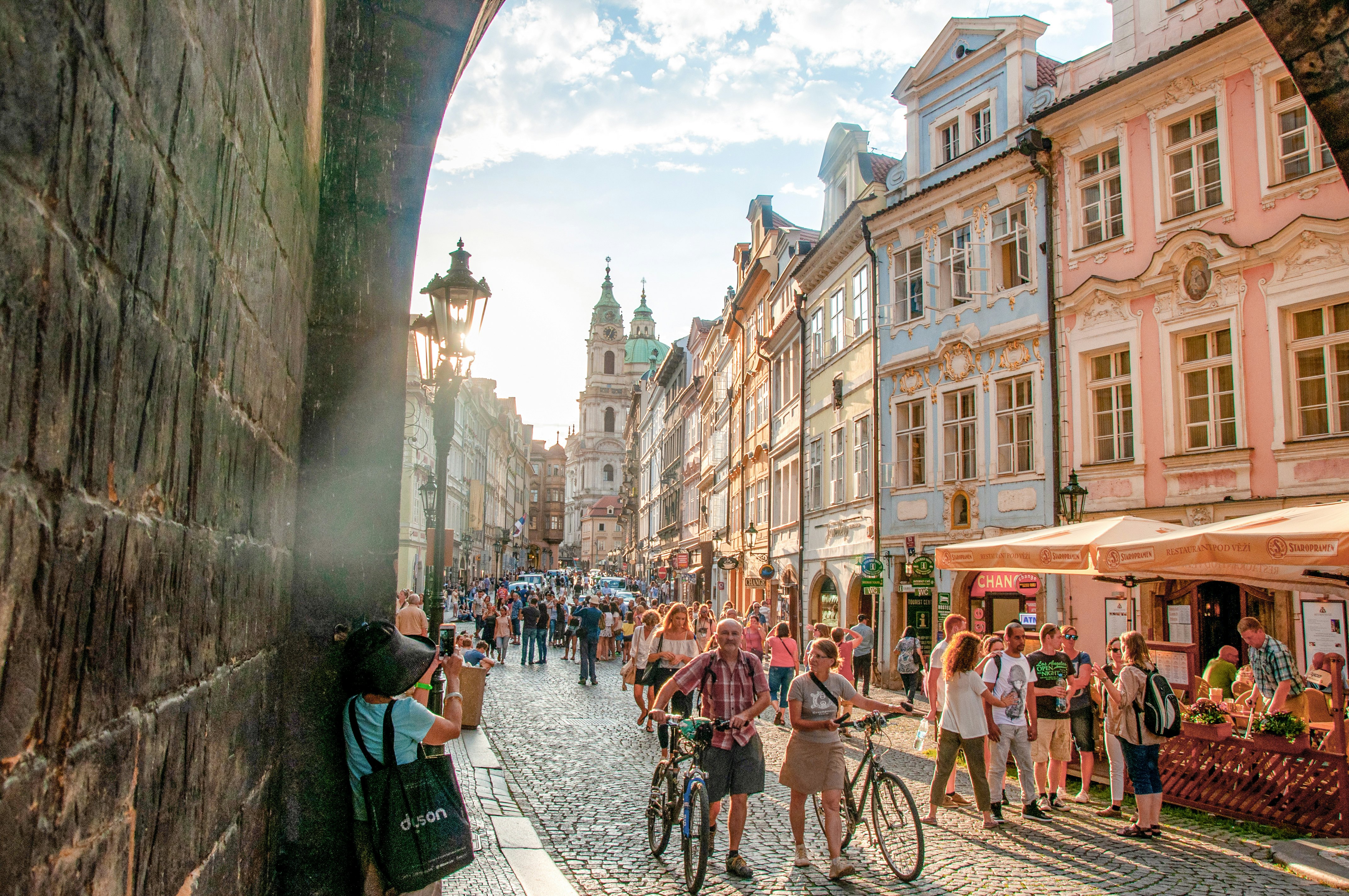 PRAGUE-iStock-1458045754-RFE.jpg