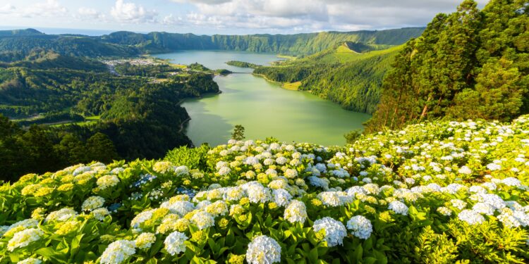 Sete Cidades kalderos ežerai San Migelio saloje, Azoruose